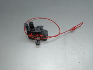 Привод открывания лючка бензобака AUDI Q5 08-16 2015 Б/У Привод открывания лючка бензобака AUDI Q5 08-16 2015