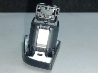 Кнопка центрального замка передняя левая AUDI Q5 08-16 8R CPMB 2.0 TFSI