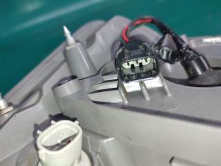 Фонарь наружный правый MDX (YD2) 06-13