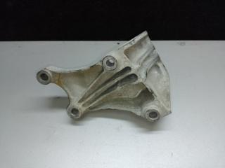 Кронштейн двигателя правый MUSTANG 15- 2019 S550 2.3 C23HD0D