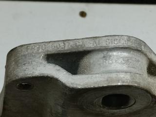 Кронштейн двигателя правый MUSTANG 15- 2019 S550 2.3 C23HD0D