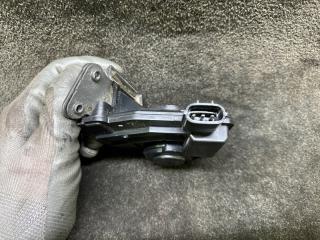 Замок крышки багажника PRIUS PLUS 11-14