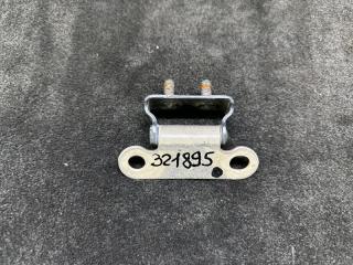 Петля крышки багажника правая PRIUS 16- 2016 1.8 2ZRFXE