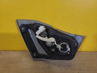 Фонарь внутренний правый CAMRY 55 14-17