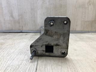 Кронштейн усилителя переднего бампера передний левый CHEROKEE 14- 2016 2.4 ED8