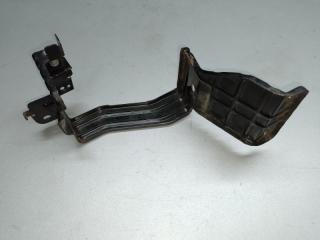 Кронштейн противотуманной фары левый CROSSTOUR 09-15