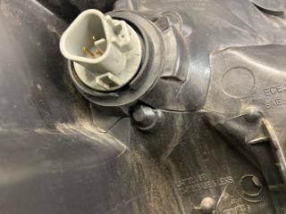 Фара левая RAV4 13-19 2016 2.5 2ARFE