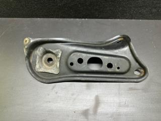 Крепление балки подвески переднее правое ES300 ES330 01-06 2006 XV30 3.3 3MZFE