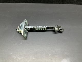 Ограничитель двери передний левый LEXUS ES300 ES330 01-06 2006 Б/У Ограничитель двери передний левый LEXUS ES300 ES330 01-06 2006