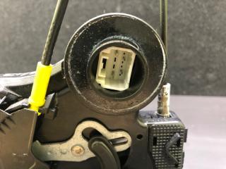 Замок двери задний левый ES300 ES330 01-06 2006 XV30 3.3 3MZFE