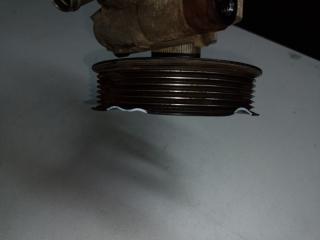 Насос ГУР TUNDRA 07-13 2008 4.0 1GRFE