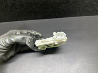 Замок крышки багажника TOYOTA PRIUS C/AQUA 11-14 NHP10L 1NZ-FXE 1.5L