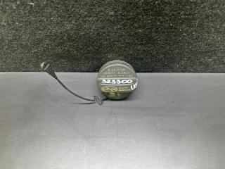 Крышка топливного бака PRIUS C/AQUA 11-14 2013 NHP10L 1NZ-FXE 1.5L