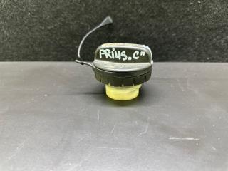 Крышка топливного бака TOYOTA PRIUS C/AQUA 11-14 NHP10L 1NZ-FXE 1.5L