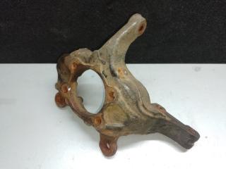 Кулак поворотный передний правый NV200 USA 13-