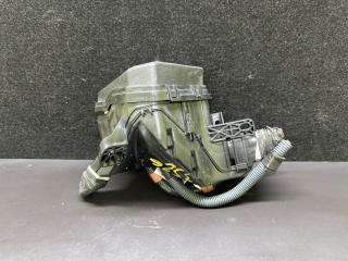 Блок предохранителей моторный отсек TOYOTA PRIUS C/AQUA 11-14 NHP10L 1NZ-FXE 1.5L