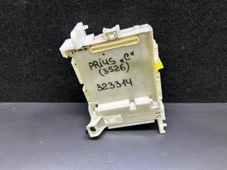 Блок предохранителей салон TOYOTA PRIUS C/AQUA 11-14 NHP10L 1NZ-FXE 1.5L