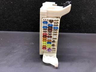 Блок предохранителей салон PRIUS C/AQUA 11-14 2013 NHP10L 1NZ-FXE 1.5L