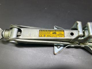 Домкрат PRIUS C/AQUA 11-14 2013 NHP10L 1NZ-FXE 1.5L