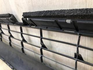 Решетка переднего бампера RAV4 13-19 2016 2.5 2ARFE