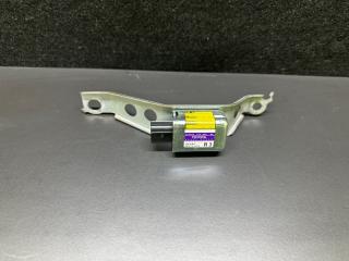 Датчик удара задний правый LEXUS ES300 ES330 01-06 2005