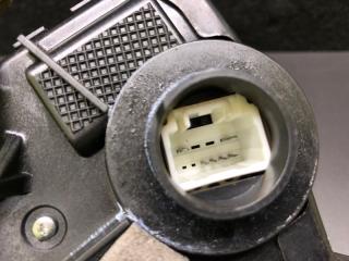 Замок двери передний правый ES300 ES330 01-06 2005 XV30 3.3 3MZFE