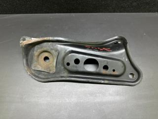 Крепление балки подвески переднее правое ES300 ES330 01-06 2005 XV30 3.3 3MZFE