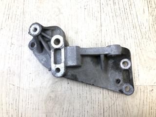 Кронштейн генератора CHEROKEE 14- 2016 2.4 ED8