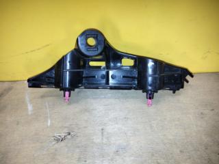 Кронштейн переднего бампера правый LEXUS UX 200 18-