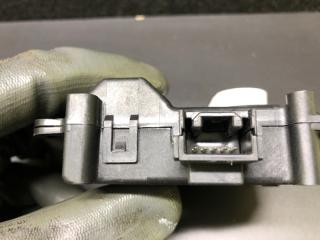 Моторчик заслонки печки TOYOTA PRIUS - 30 09-17 1.8 2ZRFXE