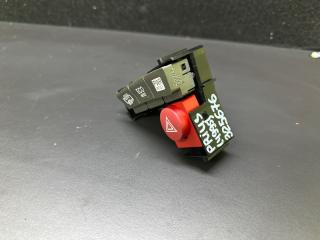 Кнопка аварийной сигнализации TOYOTA PRIUS - 30 09-17 1.8 2ZRFXE