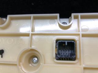 Блок управления печкой PRIUS - 30 09-17 2013 1.8 2ZRFXE