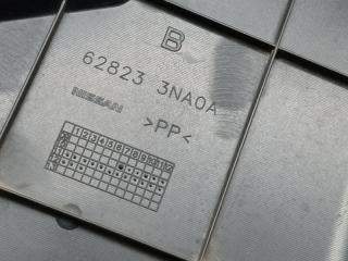 Дефлектор радиатора левый NISSAN LEAF 10-17