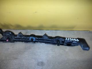 Кронштейн заднего бампера правый RAV4 18-