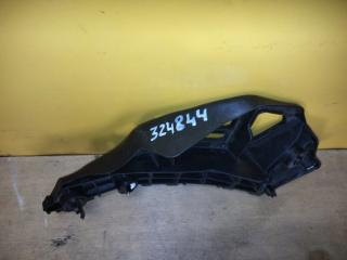 Кронштейн переднего бампера правый AURIS 13-18