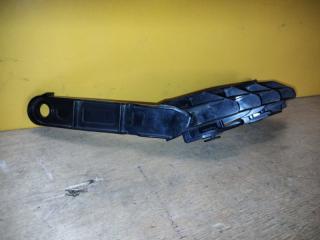 Кронштейн заднего бампера правый RAV4 18-