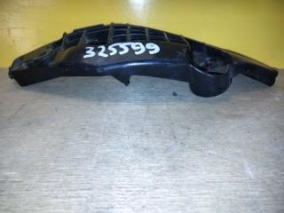 Кронштейн переднего бампера правый RAV4 18-