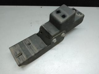 Кронштейн подножки передний правый MDX (YD2) 06-13 2007 YD2 3.7 J37A1