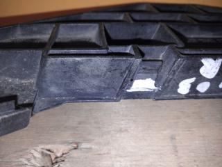 Кронштейн переднего бампера правый CRV 02-06