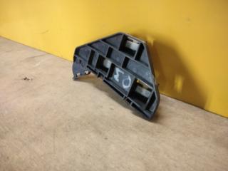 Кронштейн переднего бампера правый CRV 02-06