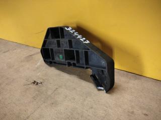 Кронштейн переднего бампера левый CRV 02-06