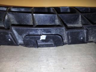 Кронштейн переднего бампера левый AVENSIS 08-18