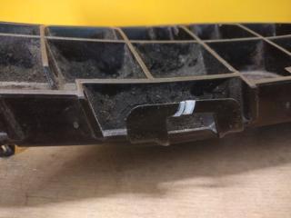 Кронштейн переднего бампера левый AVENSIS 08-18