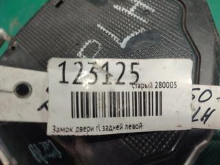 Замок двери задний левый COROLLA 150 06-13