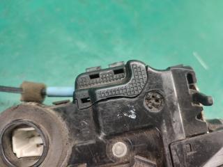 Замок двери задний левый COROLLA 150 06-13