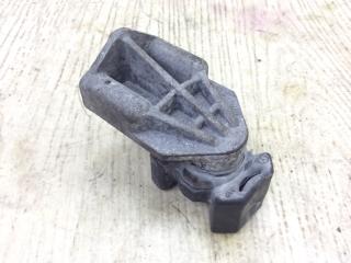 Крепление радиатора CAYENNE 10-18 2011 4.8L