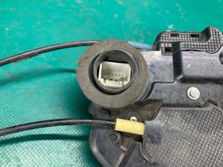 Замок двери задний левый RAV4 05-12