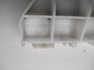 Кронштейн заднего бампера правый COROLLA 150 06-13