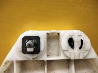 Кронштейн заднего бампера левый COROLLA 150 06-13