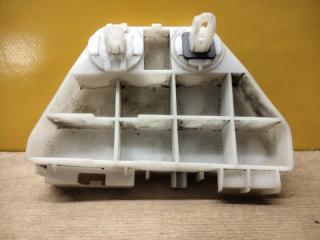 Кронштейн заднего бампера правый COROLLA 150 06-13